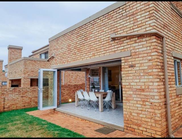 3 BEDROOM TOWNHOUSE FOR SALE IN WILLOWBROOK